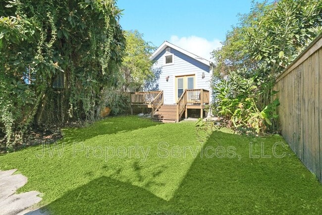 Building Photo - 309 Red Allen Wy