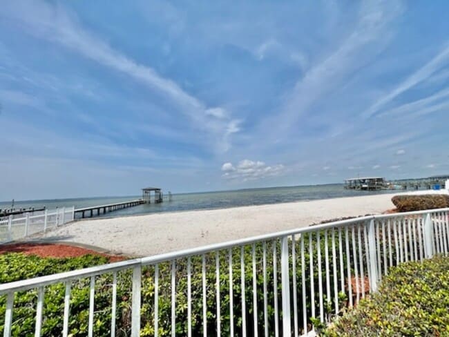 Building Photo - 4321 Sunset Beach Blvd