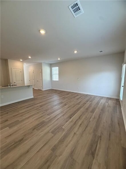 Building Photo - 5980 Skylar Dr