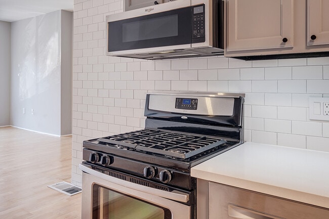 Building Photo - 755 Florida St