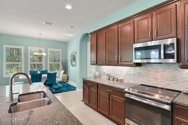 Building Photo - 116 Cerise Ct