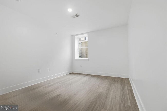 Building Photo - 6036 Market St