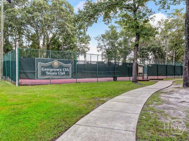 Building Photo - 2 St Ives Dr