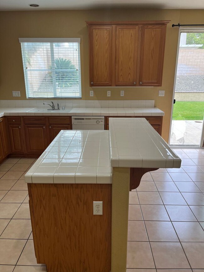 Building Photo - Beautiful Corner lot home in gated community.