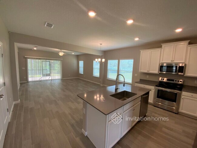 Building Photo - 9962 Lemon Grass Ln