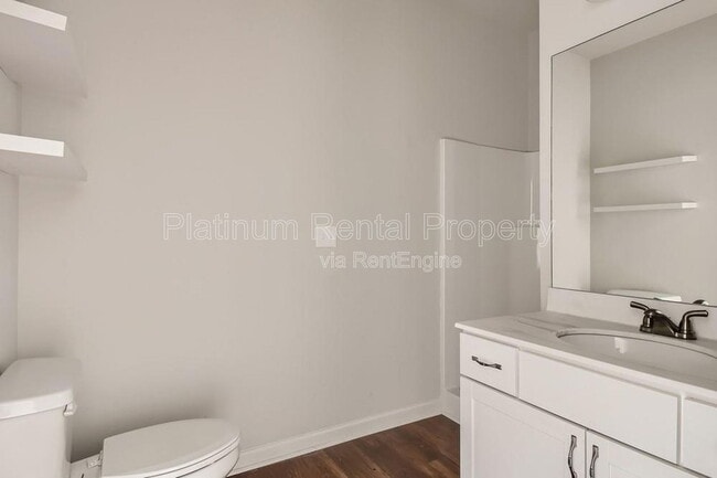 Building Photo - 244 Stonecreek Bnd