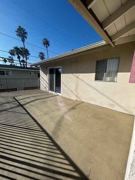 Building Photo - 921 S Trident St