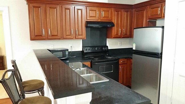 Building Photo - 6655 W Sam Houston Pkwy S