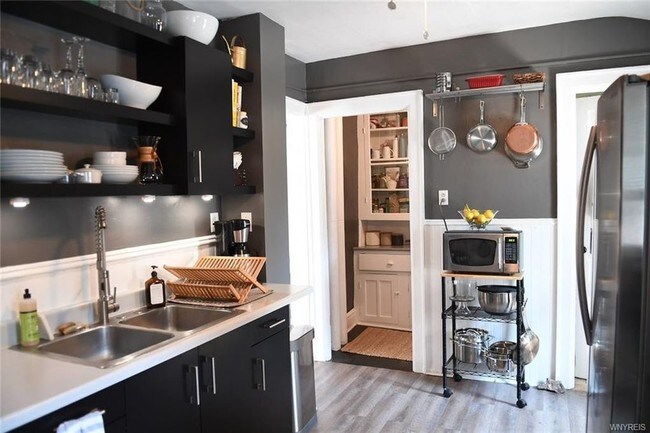 Building Photo - 421 Ashland Ave