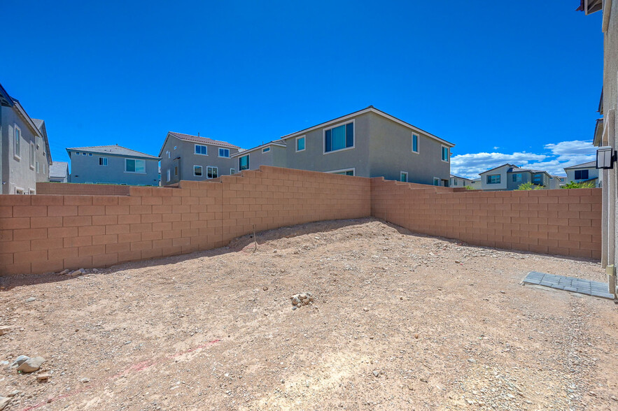 Building Photo - 5927 W Frias Ave
