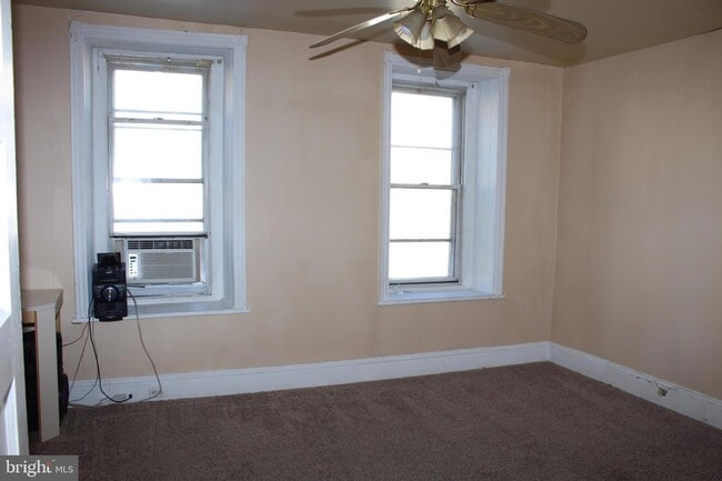Building Photo - 4144 Freeland Ave