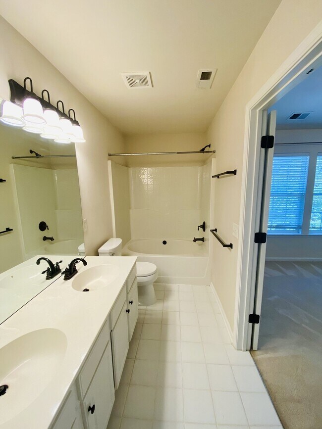 Building Photo - Heart of Ballantyne!  Beautiful End Unit Townhome. 2 Large Primary Suites Up & Flex Rm/3rd BR On ...