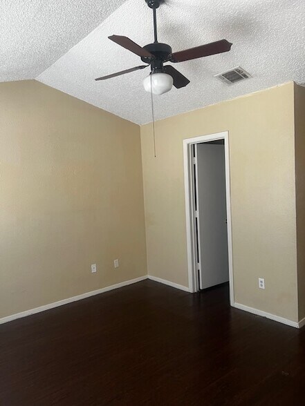 Master Bedroom - 10500 Lake June Rd