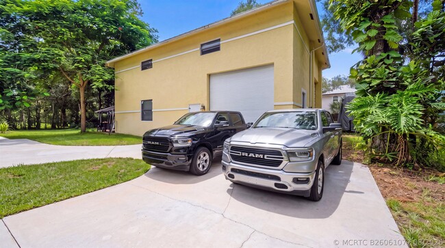 Building Photo - 92 Squire Dr