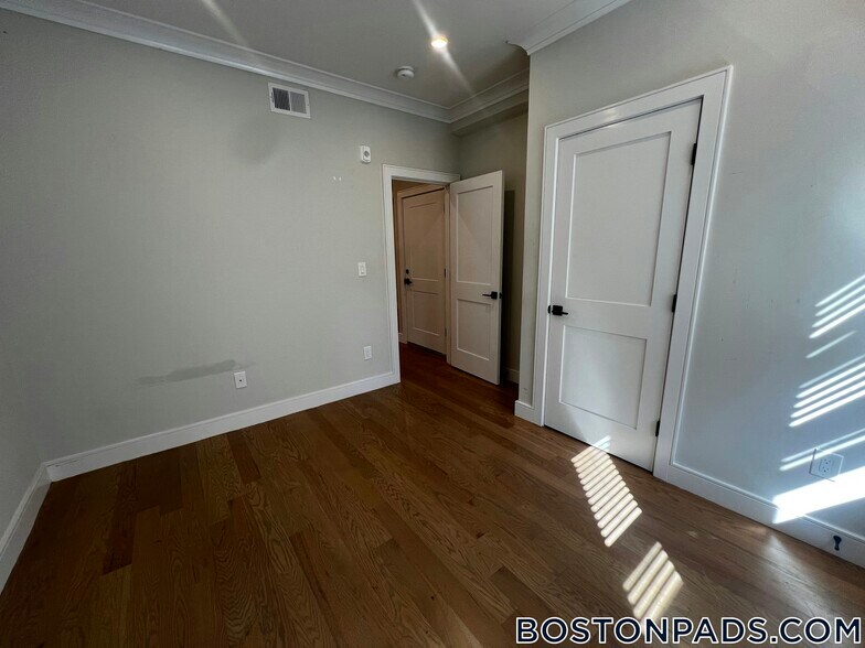 Building Photo - 161 Allston St