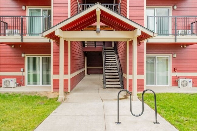 Building Photo - 13001 S Crompton Lane