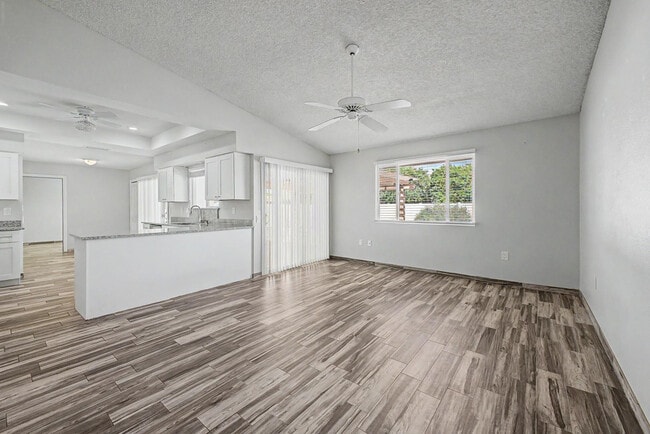 Building Photo - 12714 W Crystal Lake Dr