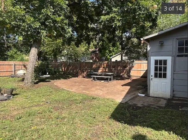 Building Photo - 306 S Olive St