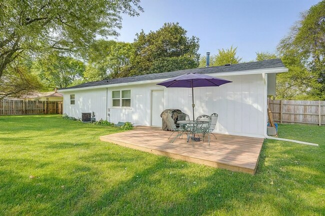 Building Photo - 5519 Leanne Ln