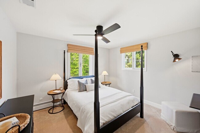 Building Photo - Charming Updated Farmhouse with Incredible Mountain Vistas
