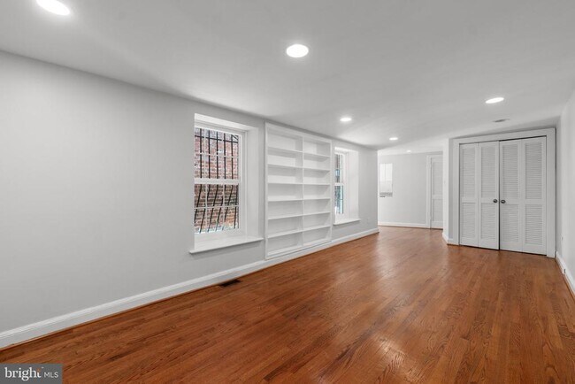 Building Photo - 1722 Willard St NW