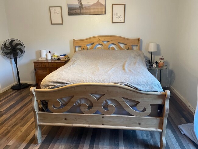 Building Photo - 258 S 200 W