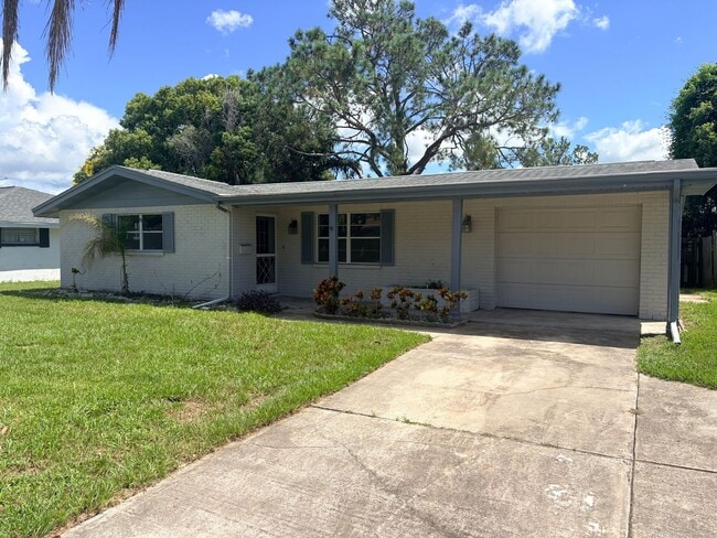Building Photo - 7552 Cumber Dr