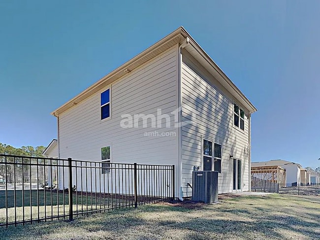 Primary Photo - 311 W Cartess