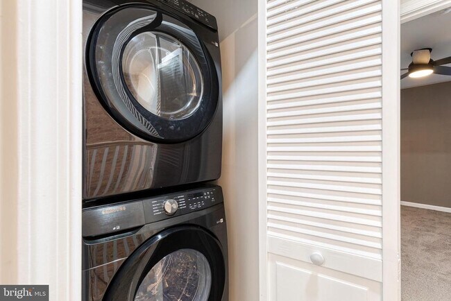 Building Photo - 217 N Belnord Ave