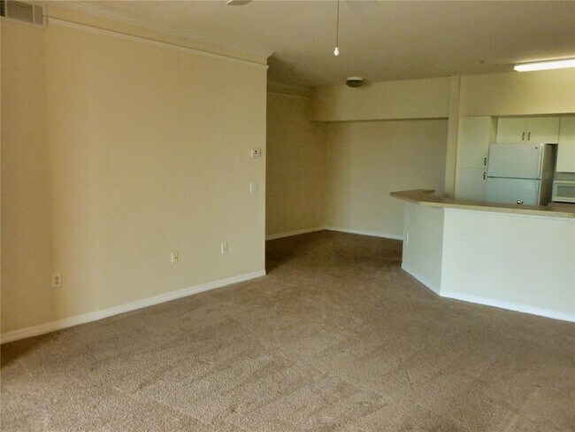 Building Photo - 4170 Central Sarasota Pkwy