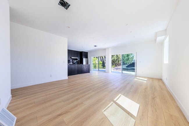 Building Photo - 1954 Purdue Ave