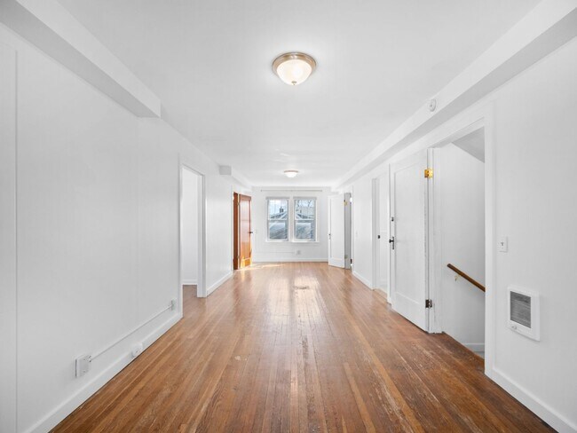 Building Photo - Modern & Cozy Retreat in Spokane – Prime Location Near Downtown