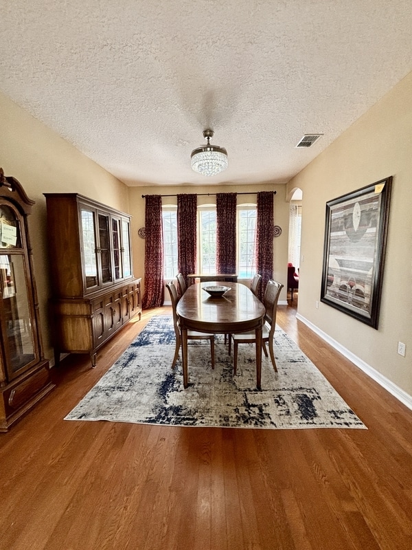 Building Photo - 1545 Cedar Lake Dr