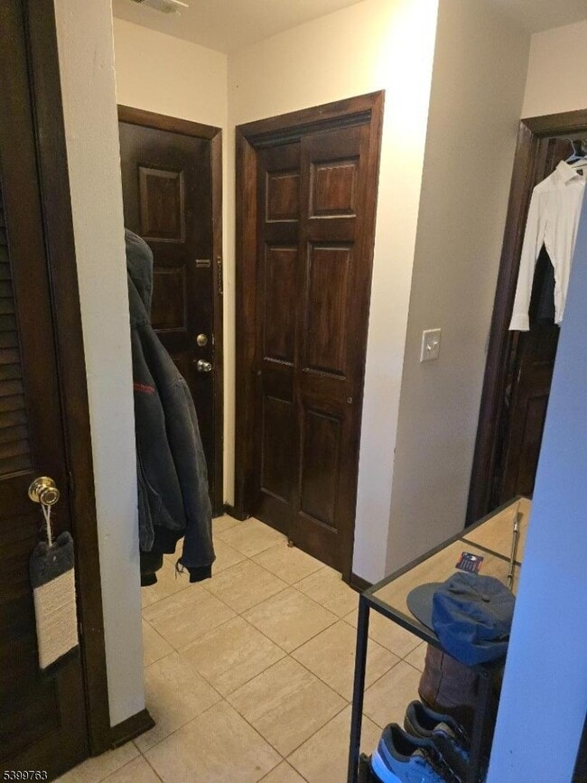 Building Photo - 3 Steamboat Dr