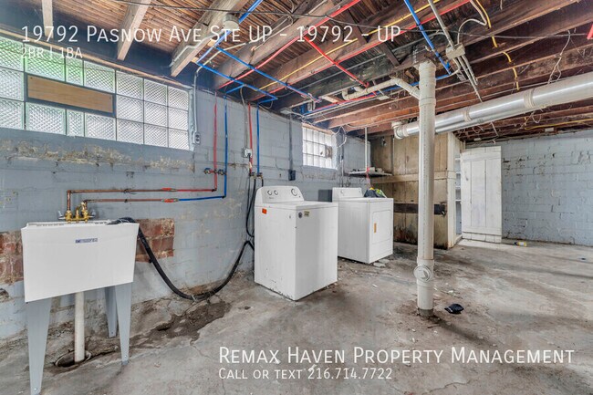 Building Photo - 19792 Pasnow Ave