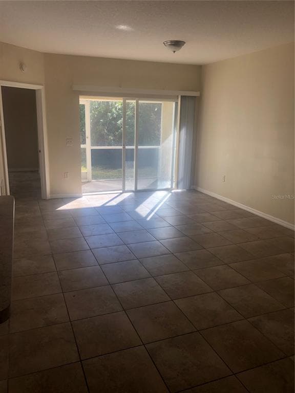 Building Photo - 9619 Lakedale Way