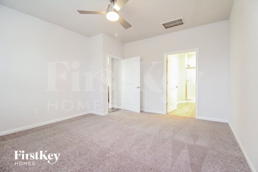 Building Photo - 457 Yoshino Cherry Dr