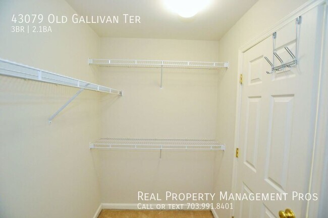 Building Photo - 43079 Old Gallivan Terrace