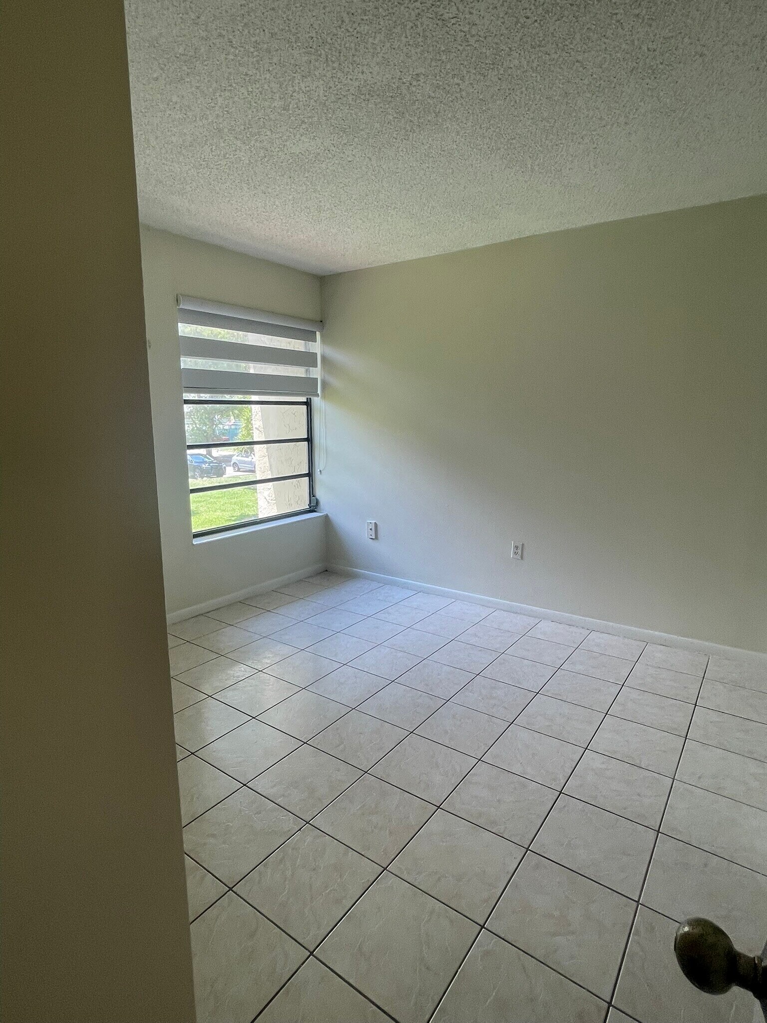 Building Photo - 8820 SW 123rd Ct