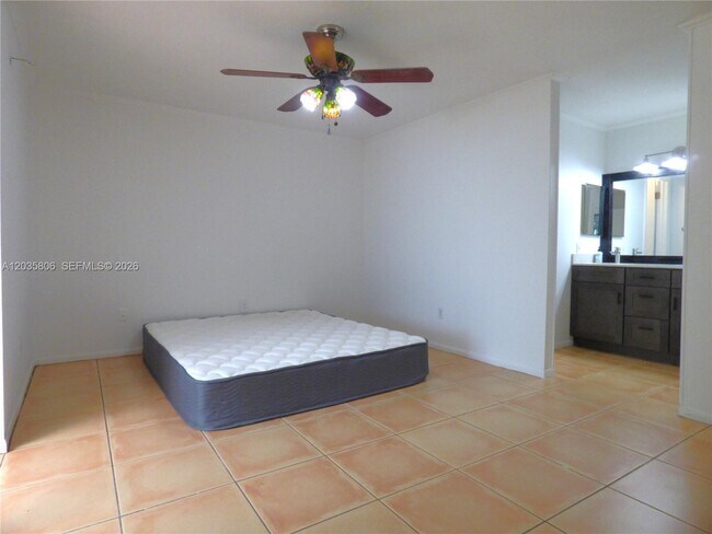 Building Photo - 10857 SW 132nd Cir Ct