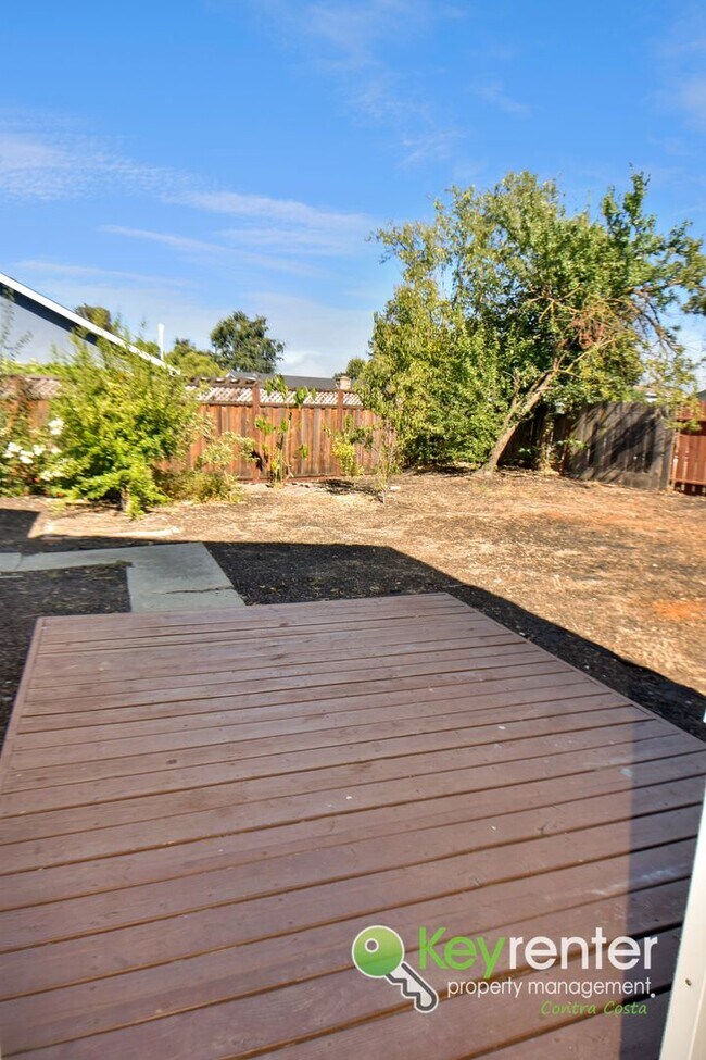 Building Photo - 2810 Bowlin Ave