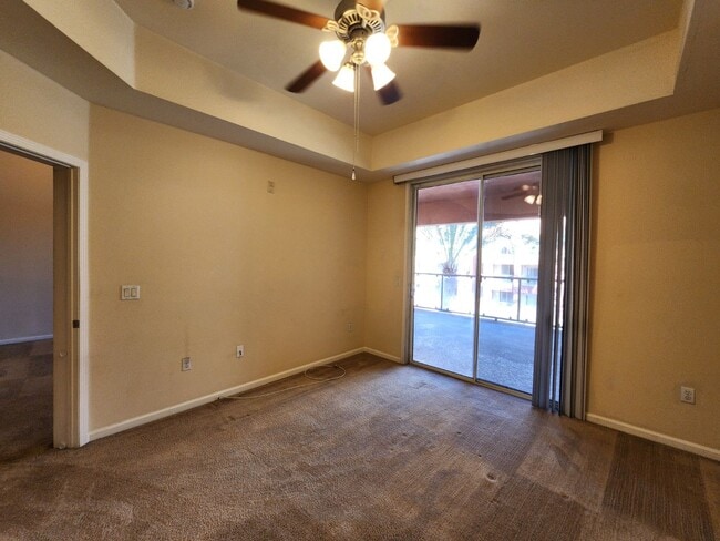 Building Photo - Luxury 1 bedroom condo unit on the 3rd Floor just off the "South LV Strip"