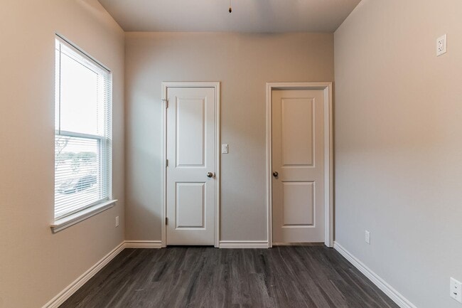 Building Photo - 106 Peruna Dr