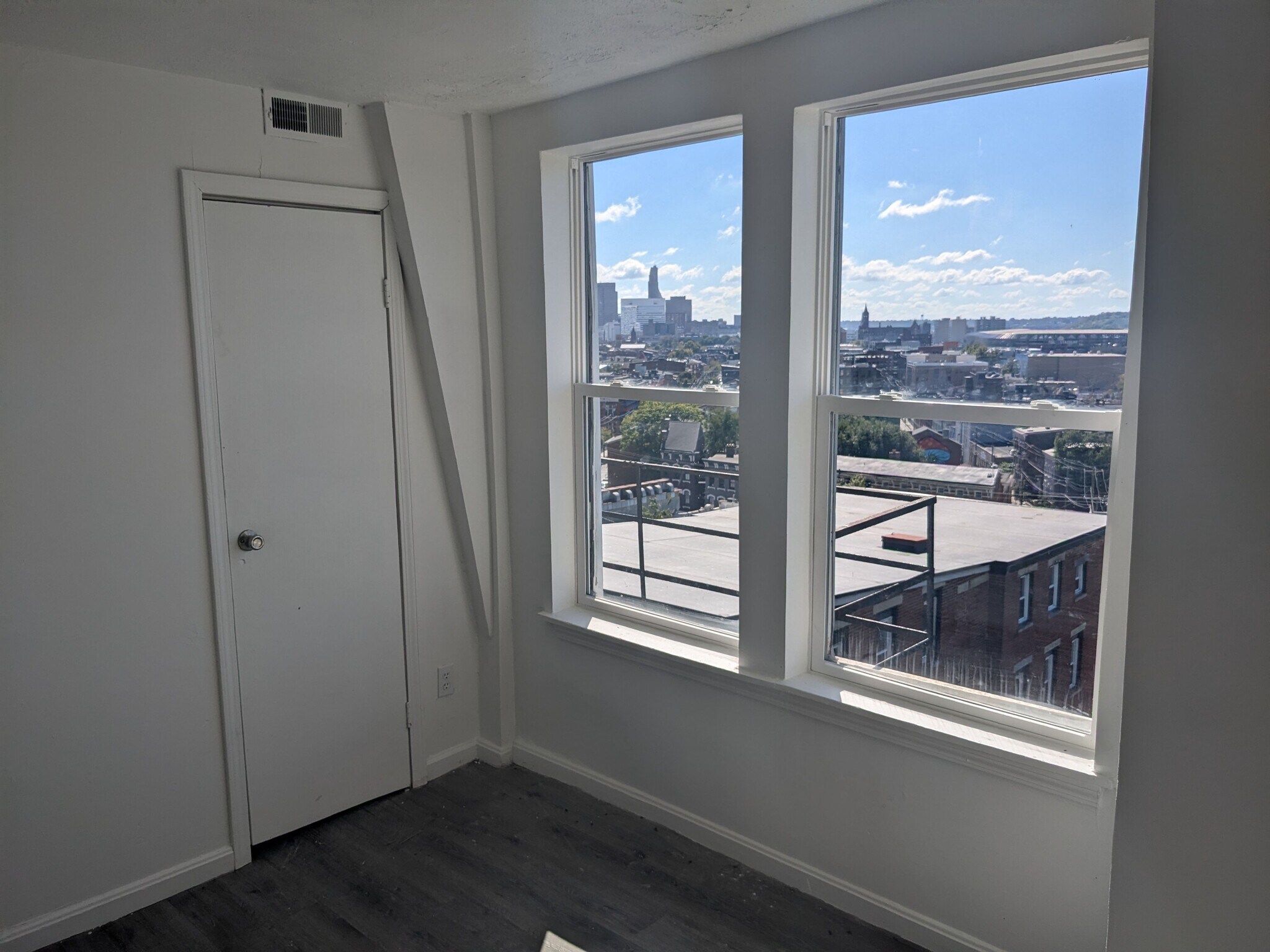Building Photo - 227 Renner St