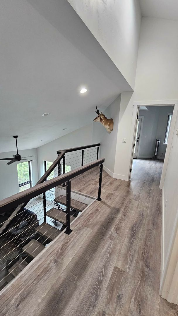 Building Photo - Fully furnished town home in Bigfork