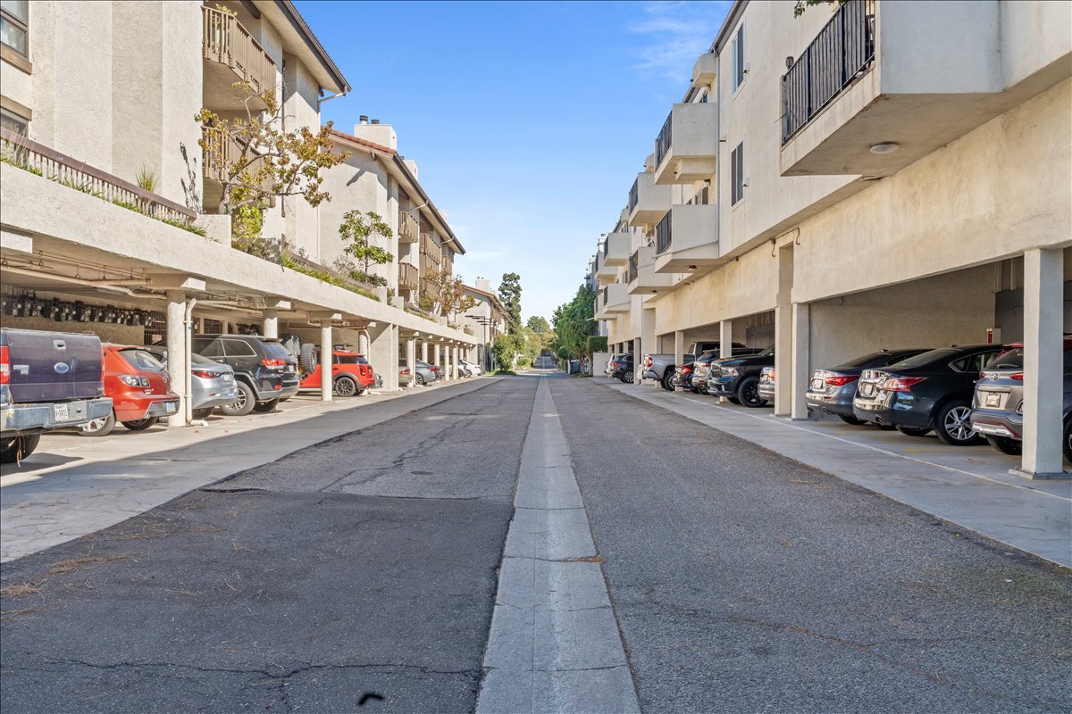 Building Photo - 8163 Redlands St