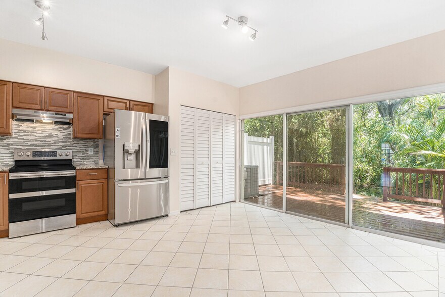Building Photo - 296 Winchester Way