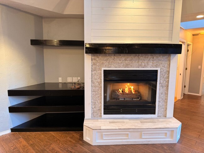 Building Photo - Gorgeous Flagstaff Rental