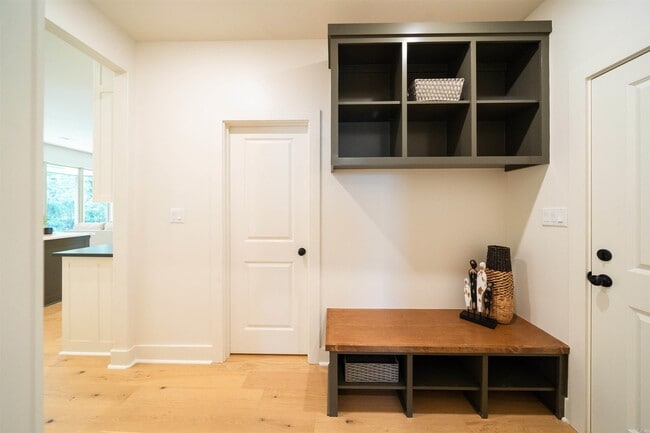 Building Photo - 15112 Matterhorn Lp