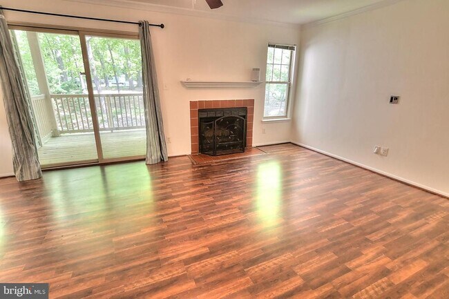 Building Photo - 1702 Ascot Way
